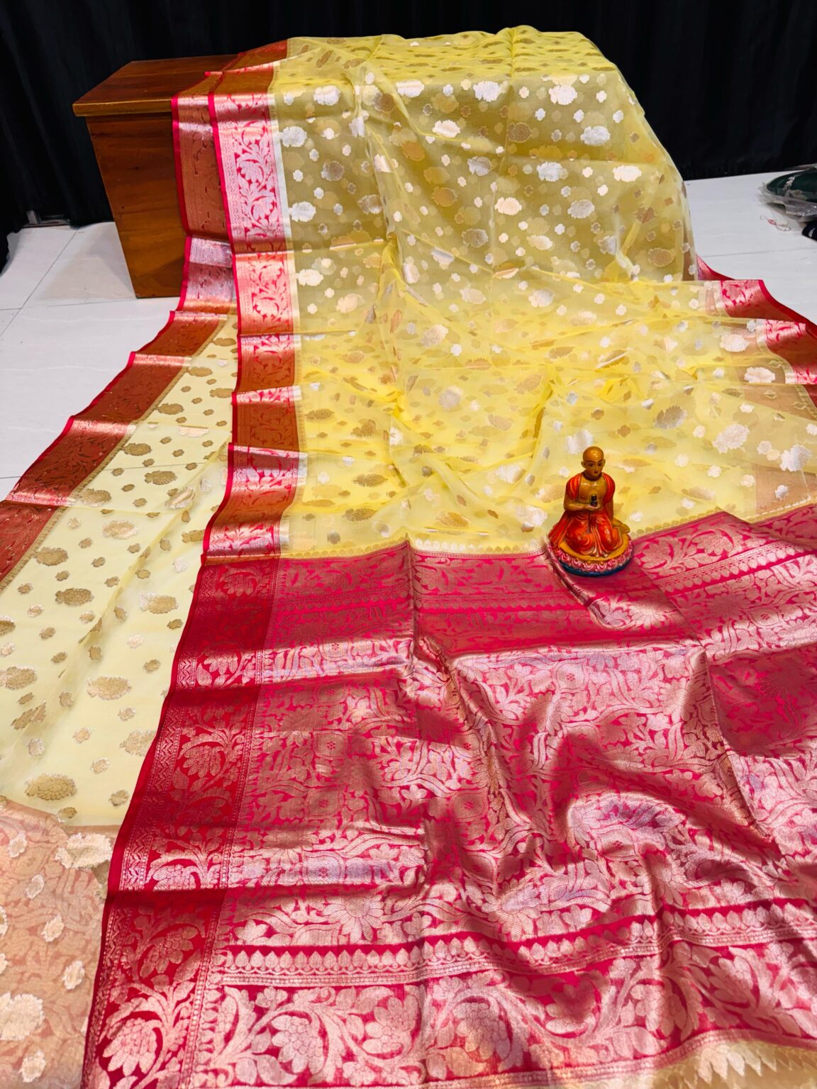 Handcrafted Butter Yellow Muslin Organza Saree with Maroon Zari Border & Blouse