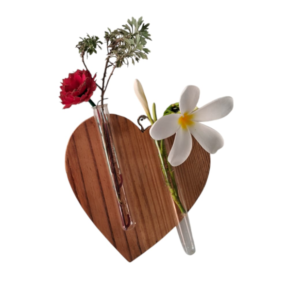 Dcute in Wooden